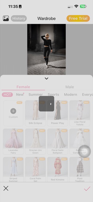 YouCam AI Wardrobe — hầu hết trang phục bị khóa PRO